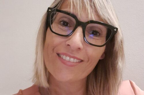 Immagine che reappresenta Erika, volontaria dell'Associazione Brelù